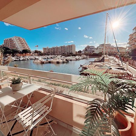 Magnifique T2 Au Calme Avec Une Superbe Vue Sur Le Port Canet-en-Roussillon Exterior foto
