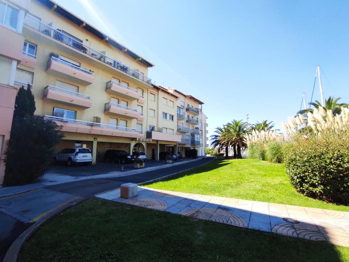 Magnifique T2 Au Calme Avec Une Superbe Vue Sur Le Port Canet-en-Roussillon Exterior foto